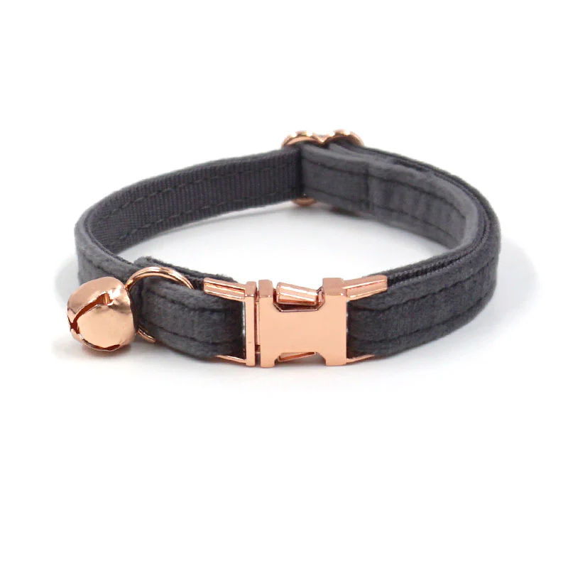 Velvet Cat Collar with Buckle - Image 3