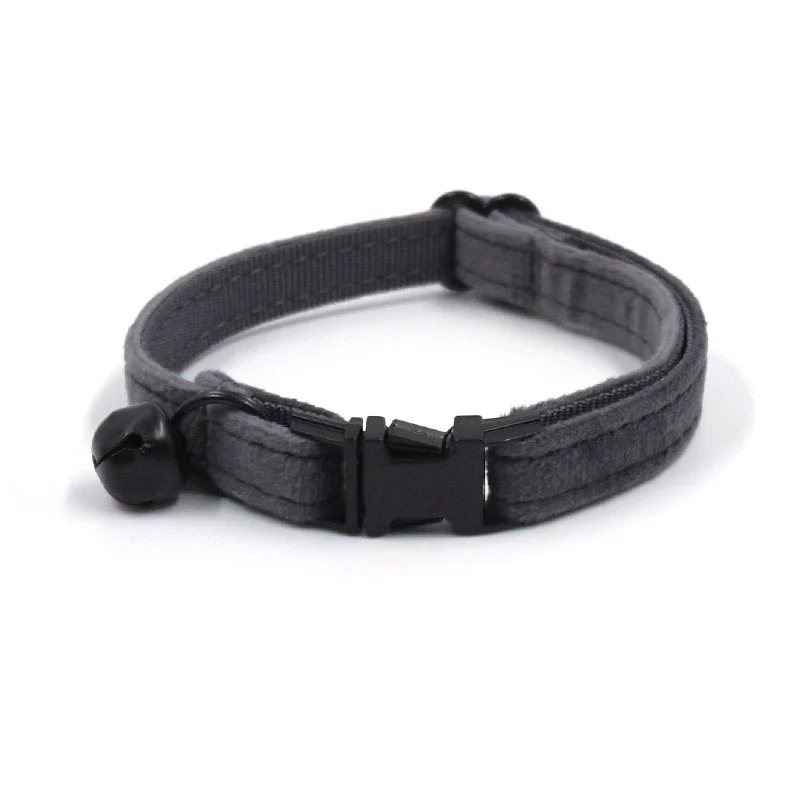 Velvet Cat Collar with Buckle - Image 4