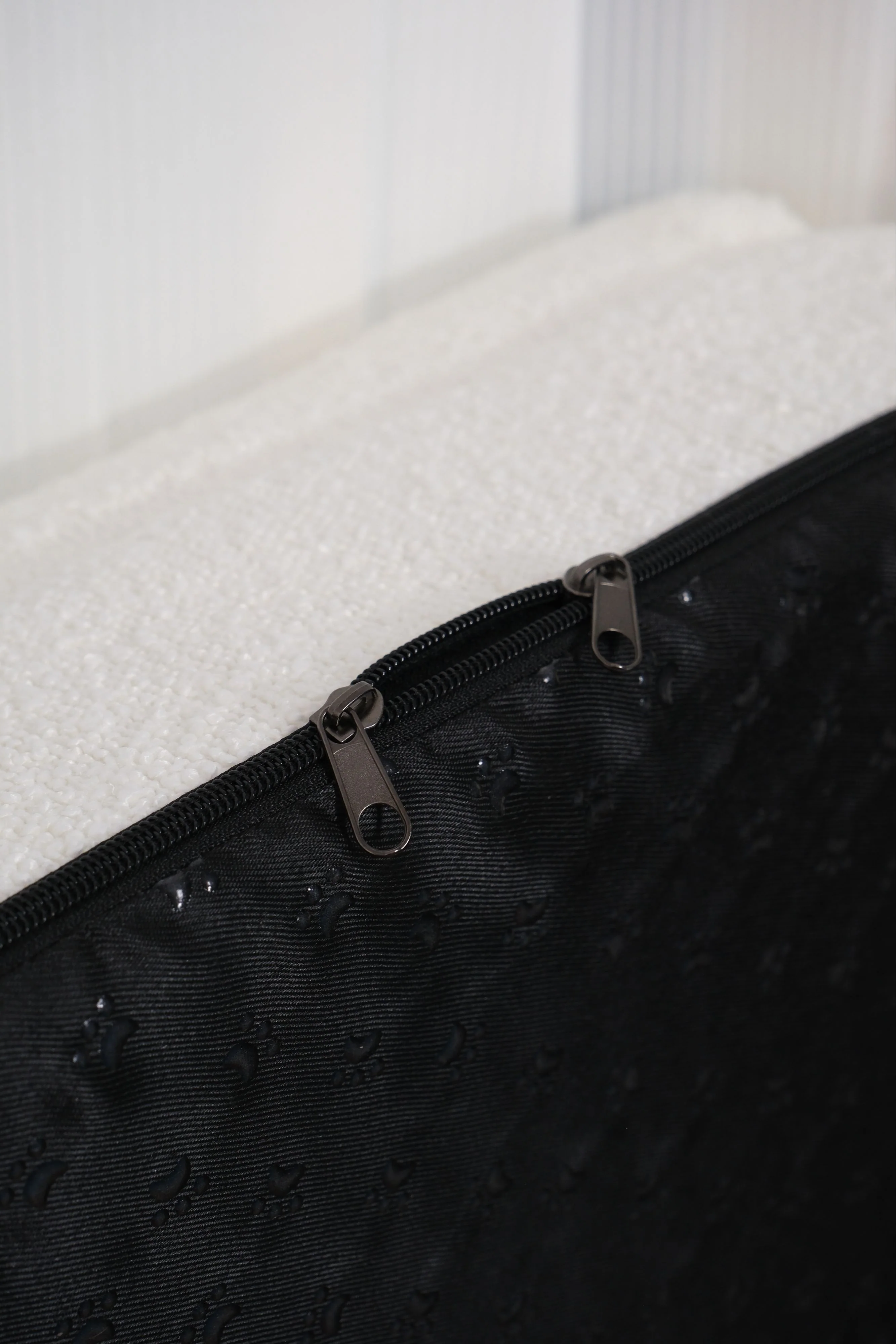 The Luxe Bouclé Restorative Pet Bed - Image 4